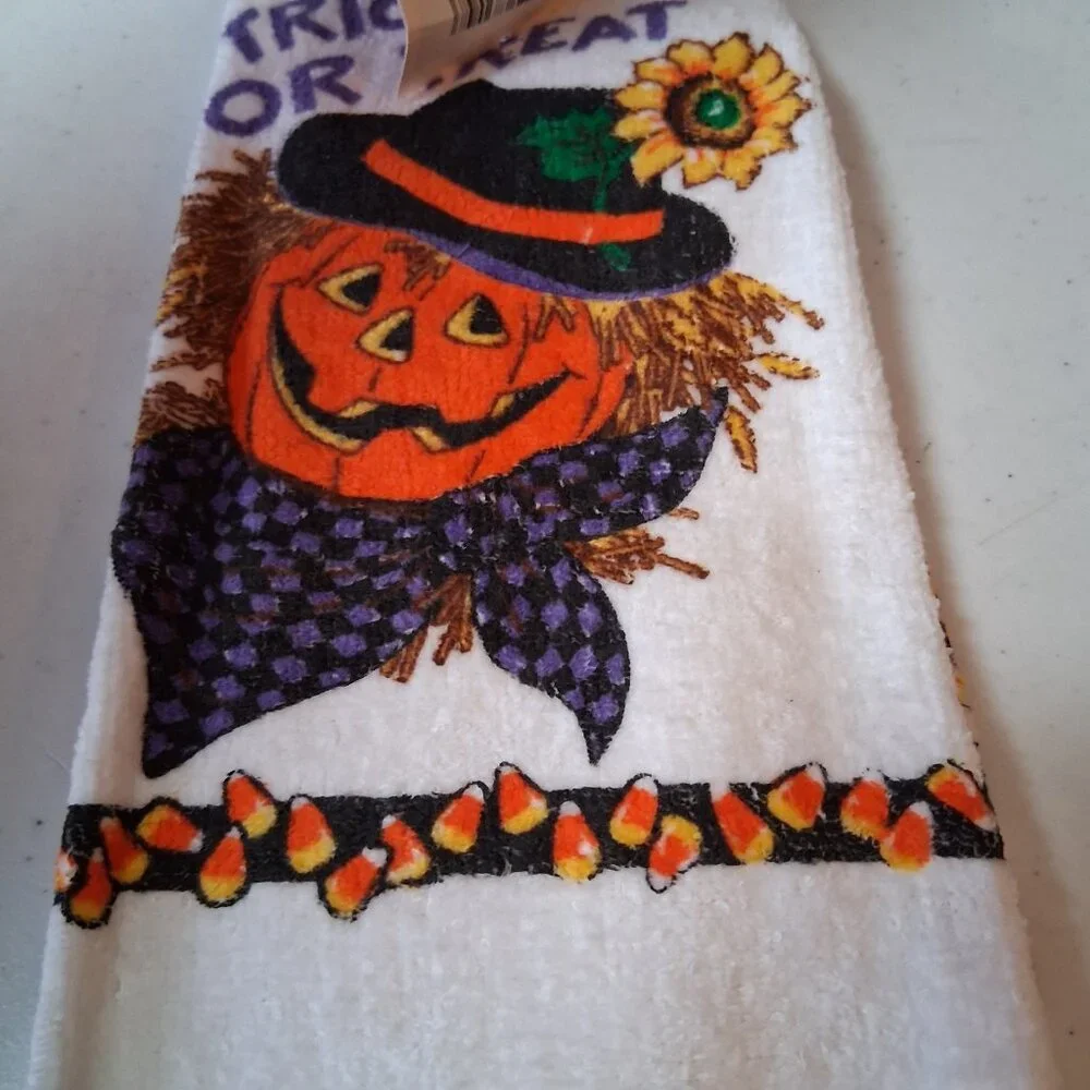 Vintage Halloween Hand Towel NOS Small Fringe Pumpkin Head Scarkrow NEW 18" - Picture 6 of 10